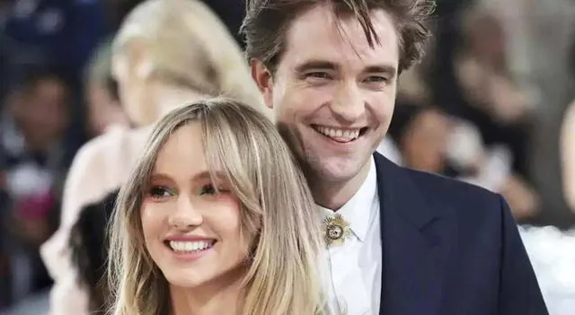 <em>Robert Pattinson y Suki Waterhouse se mostraron enamorados en el Met Gala del 2023. Foto: Difusión</em>   