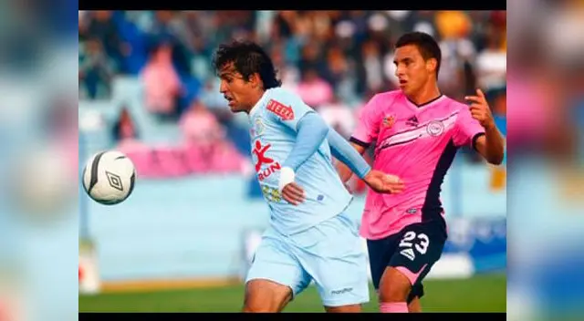 Real Garcilaso jugará la final con Universitario de Deportes. Real Garcilaso jugará la final con Universitario de Deportes.