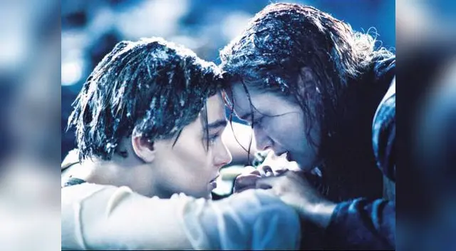 Jack (Leonardo DiCaprio) y Rose (Kate Winslet) en el Titanic. 