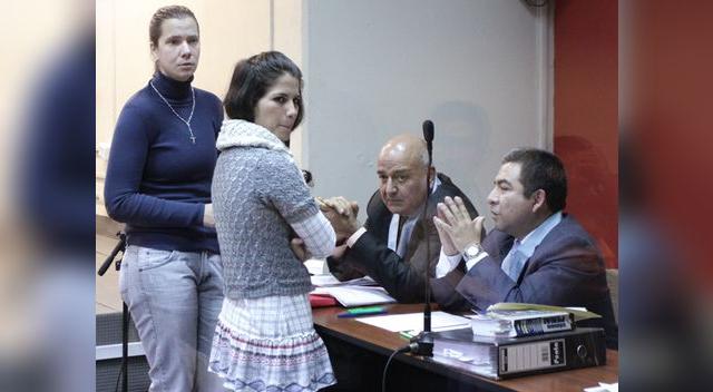 Liliana Castro Mannarelli y Eva Baracamonte.