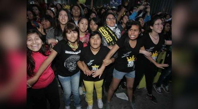 Fans de Big Bang a las afueras del hotel Westin, en San Isidro.