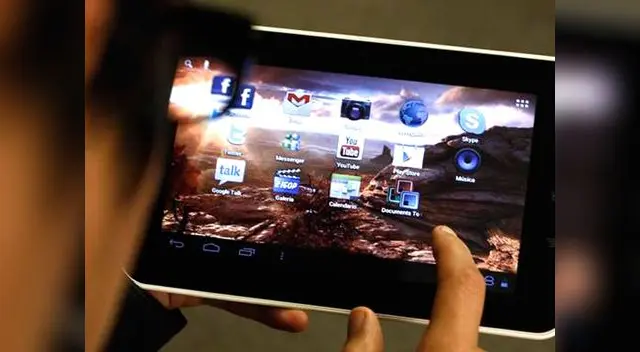Y coloca tu número de celular. Y coloca tu número de celular.