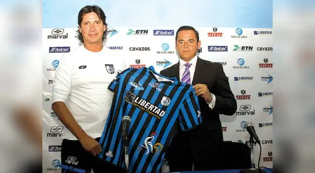 De no mediar inconvenientes llegaría esta noche a Lima. De no mediar inconvenientes llegaría esta noche a Lima.