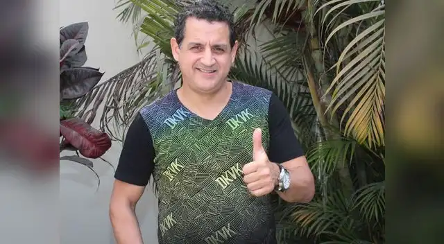 Sergio tiene su jale con cuarentonas. Sergio tiene su jale con cuarentonas.