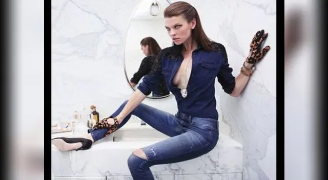 4: La pierna-brazo: Modelo luce un muslo derecho tan delgado como su brazo. 4: La pierna-brazo: Modelo luce un muslo derecho tan delgado como su brazo.