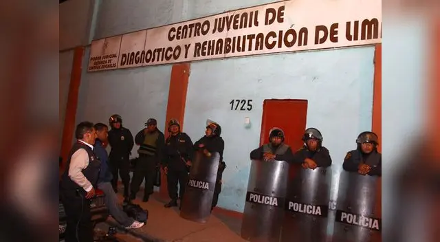 PNP recién resguarda el centro de reclusorio.