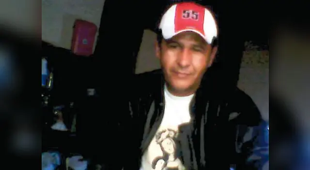 El mal agente detenido.