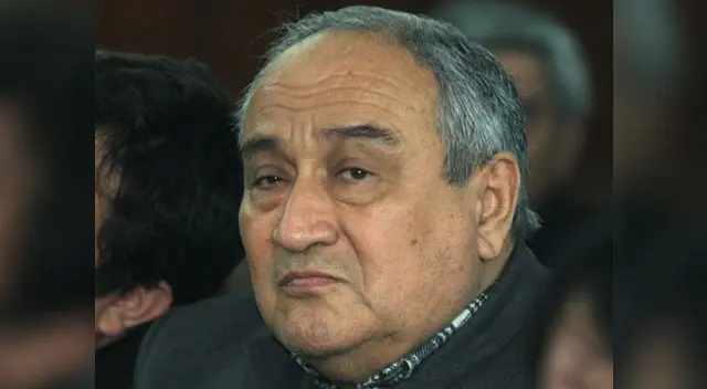 Agustín Mantilla acusado de corrupción por aceptar dinero de Vladimiro Montesinos.