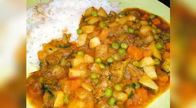 El secreto del cheff: Precocina el maíz mote aparte para que esté más suave. 