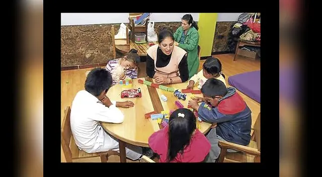 Toma nota: Los principios que orientan la política educativa están consagrados en la Convención Internacional sobre los Derechos del Niño.
