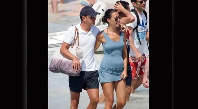 Elsa Egea junto Xavi Hernández.