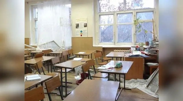 Imágenes de la destrucción que dejó el Meteorito caído en Rusia, con más de 500 afectados. Imágenes de la destrucción que dejó el Meteorito caído en Rusia, con más de 500 afectados.