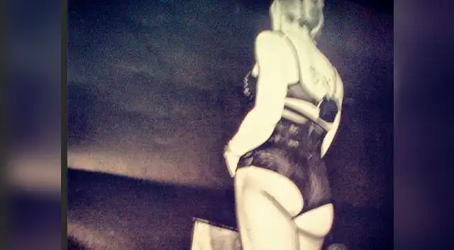 Madonna estrena cuenta en Instagram con eróticas fotos.
