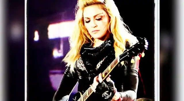 Madonna estrena cuenta en Instagram con eróticas fotos.