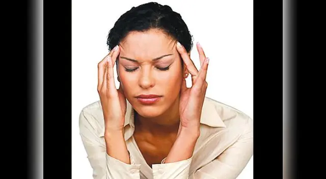 Pensar irracionalmente que estás enfermo puede hacerte creer que sientes síntomas y reafirmar tu hipocondría. Pensar irracionalmente que estás enfermo puede hacerte creer que sientes síntomas y reafirmar tu hipocondría.