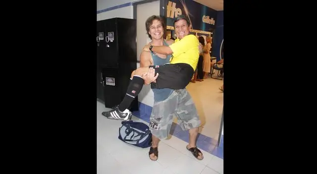 Miguel Arce, feliz al lado de su árbitro preferido. Miguel Arce, feliz al lado de su árbitro preferido.