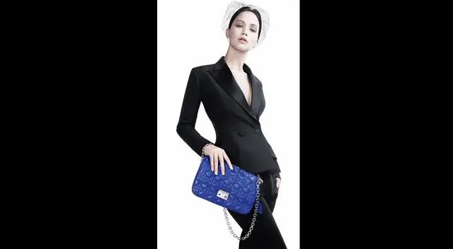 La ganadora del Oscar, Jennifer Lawrence, en la nueva campaña Miss Dior. La ganadora del Oscar, Jennifer Lawrence, en la nueva campaña Miss Dior.