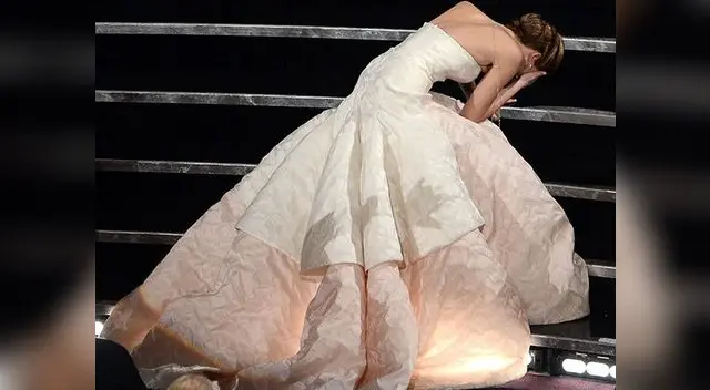 Foto real de Jennifer Lawrence tras su caída en los Oscar Foto real de Jennifer Lawrence tras su caída en los Oscar