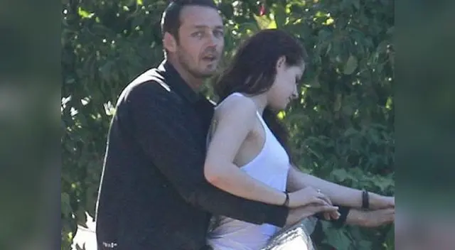 Kristen Stewart le fue infiel a Robert Pattinson con el director Rupert Sanders (2012)