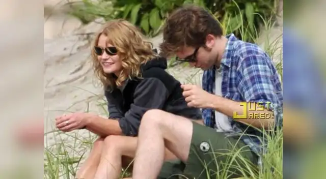 Robert Pattinson y Emili de Ravin, coprotagonista en la película Recuérdame Robert Pattinson y Emili de Ravin, coprotagonista en la película Recuérdame