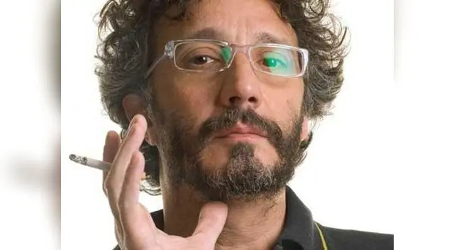 El cantautor argentino, Fito Páez, se prepara para el lanzamiento de su primera novela.