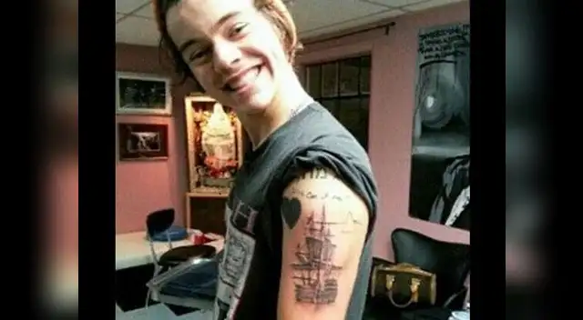 Harry Styles y otro de sus tatuajes. Harry Styles y otro de sus tatuajes.