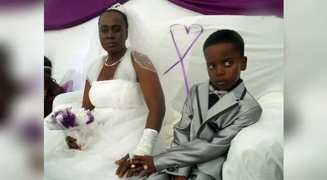 Sudáfrica: Niño de 8 años se casa con mujer de 61 por orden de su abuelo fallecido.
