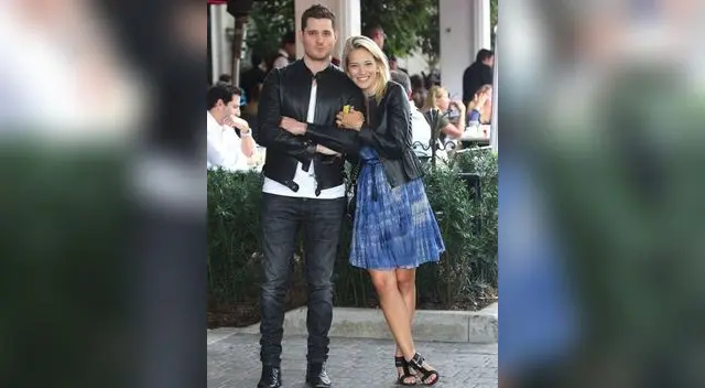 La pareja al darse cuenta de que lo fotografiaban no dudaron en posar para las cámaras. La pareja al darse cuenta de que lo fotografiaban no dudaron en posar para las cámaras.