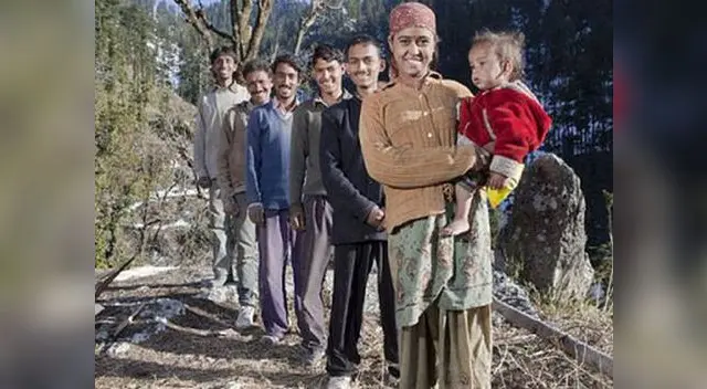 Rajo Verma vive con sus cinco esposos, todos ellos hermanos.