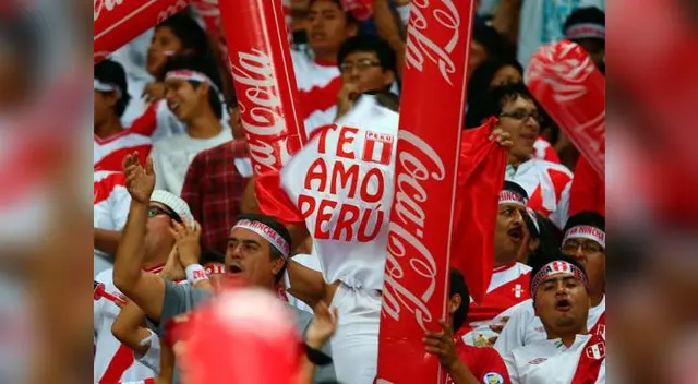 Fervor y optimismo de la hinchada de Perú ante clásico partido.
