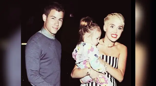 Miley Cyrus fue captada recientemente en compañía de su ex, Nick Jonas. Miley Cyrus fue captada recientemente en compañía de su ex, Nick Jonas.