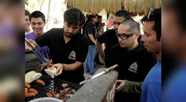 Semana Santa: Ateos disfrutaron de delicioso asado de carne.