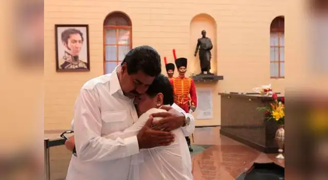 Maradona pide que voten por Maduro.
