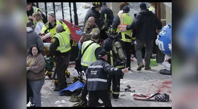 Explosiones en la maratón de Boston dejaron hasta el momento dos muertos y 22 heridos.