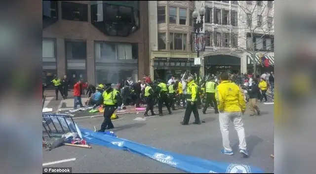 Explosiones en la maratón de Boston dejaron hasta el momento dos muertos y 22 heridos.