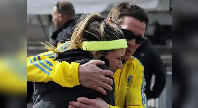 Explosión durante la maratón de Boston dejó dos muertos y decenas de heridos.
