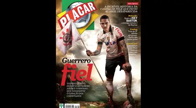 Portada completa de la revista Placar con Paolo Guerrero