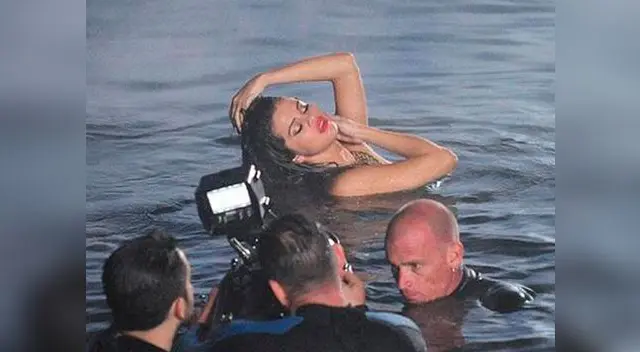 Selena Gomez muy sexy grabando su video. Selena Gomez muy sexy grabando su video.