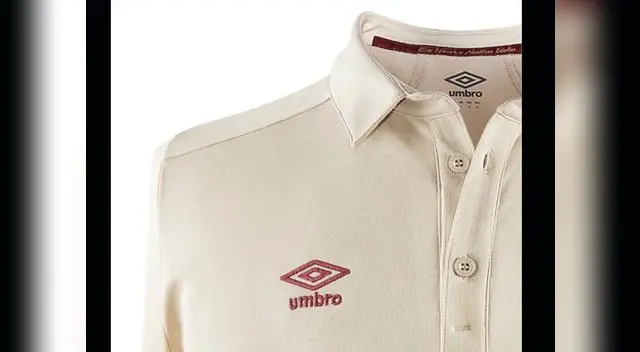 Camiseta de Universitario en homenaje a Lolo Fernández por su centenario Camiseta de Universitario en homenaje a Lolo Fernández por su centenario