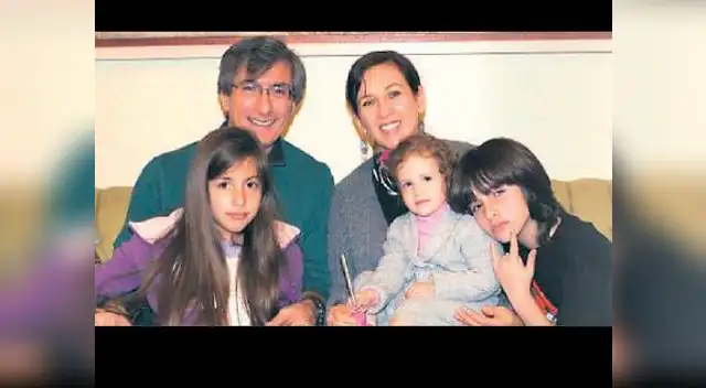 Junto a su pareja y sus hijos, a quienes no les prohíbe ver realitys.