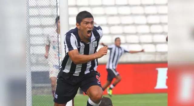 Mostto corre a celebrar su gol que permitió el triunfo de su equipo ante UTC.