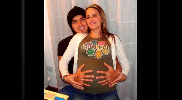 Jugador al lado de su esposa cuando todo era felicidad.