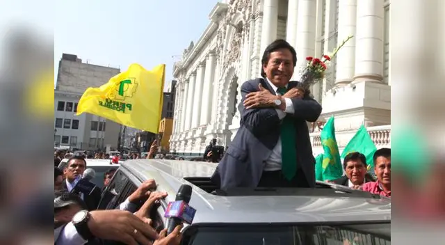 Prometió dejar documentos sobre compra de inmuebles de la casa de su suegra, pero al finalizar su participación en la Comisión de Fiscalización, Toledo se olvidó.