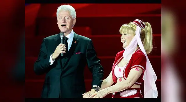 Invocó a su nuevo dueño, el ex presidente Bill Clinton. Invocó a su nuevo dueño, el ex presidente Bill Clinton.