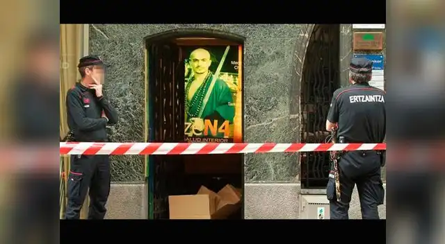 Policía Ertzaintza custodia el gimnasio del monje luego de contrar restos humanos.