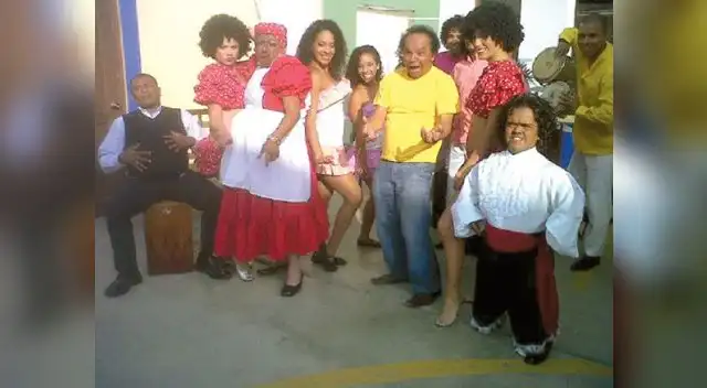 Foto-manía: Cambia pavita por gato.