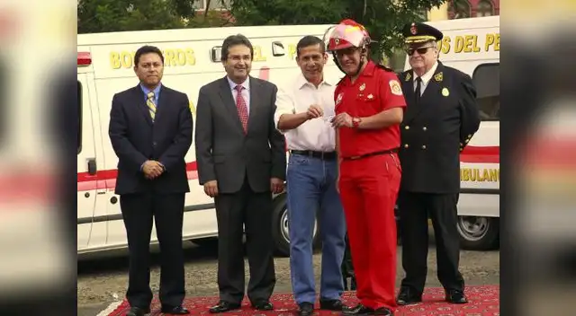 Ollanta Humala entrega unidades al Cuerpo General de Bomberos Voluntarios