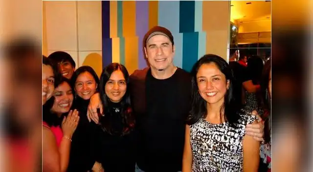 John Travolta se tomó fotos con Nadine Heredia.