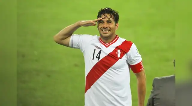 Pizarro celebró su gol en honor a Francisco Bolognesi. Pizarro celebró su gol en honor a Francisco Bolognesi.