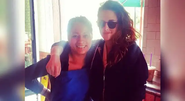 Kristen Stewart y la madre de una fan